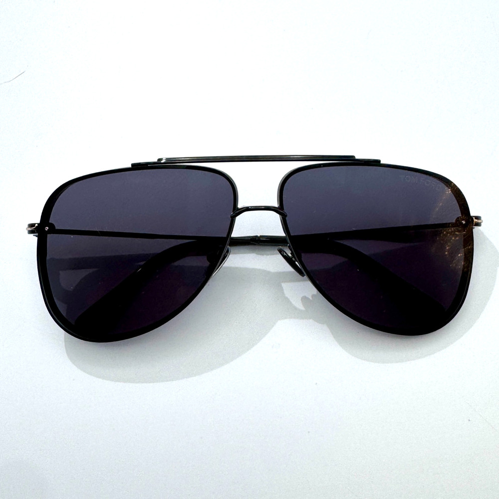 Tom Ford Sunglasses Leon TF1071 01A Black Aviator Frame Gray Lens 62-12-140